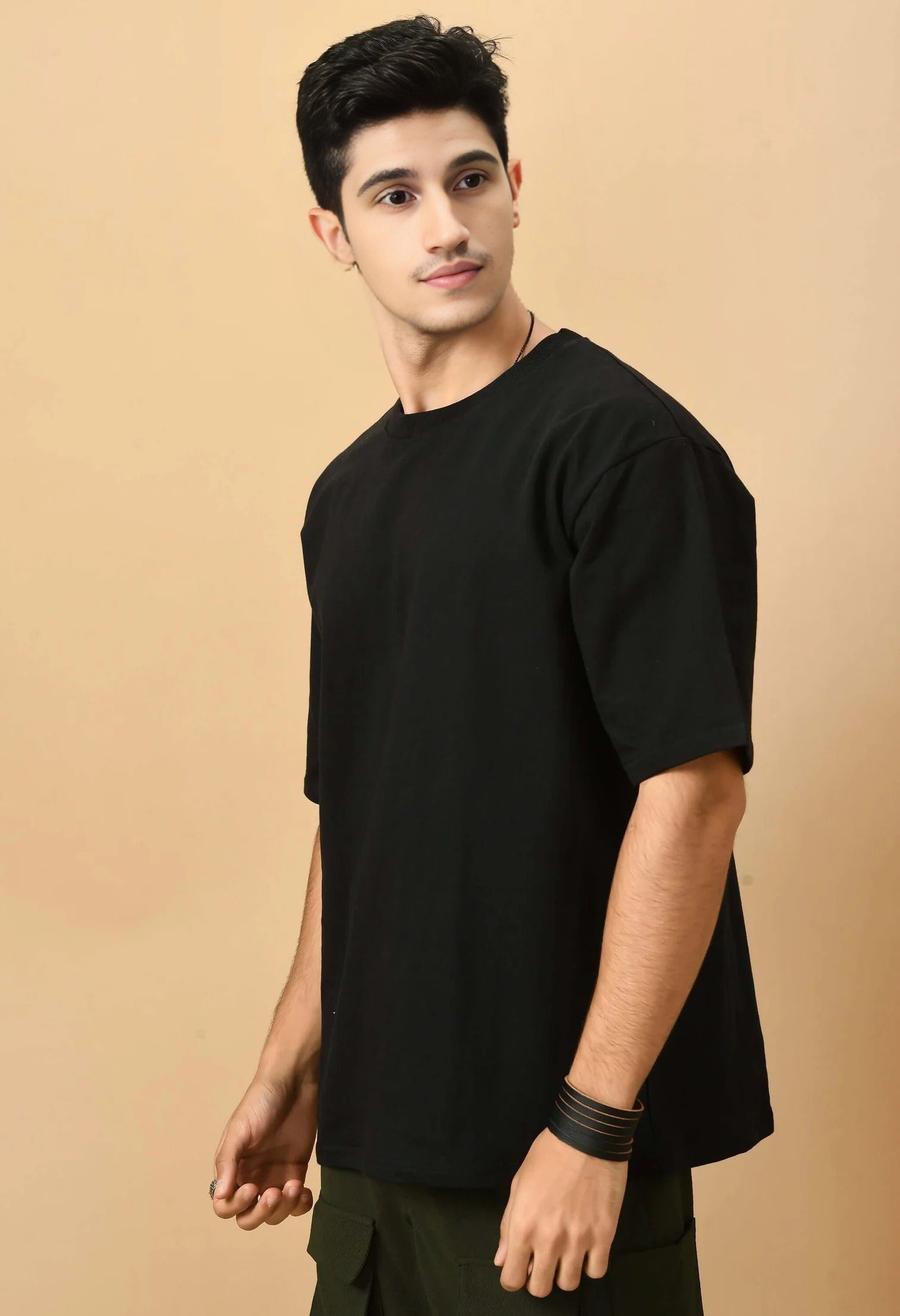 Men's Oversized Cotton T-Shirt | Relaxed Fit Streetwear Tee for Casual Style - Black